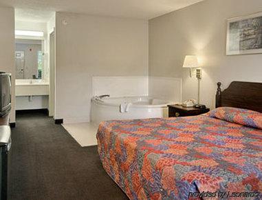 Days Inn Lamont/Monticello Rum bild
